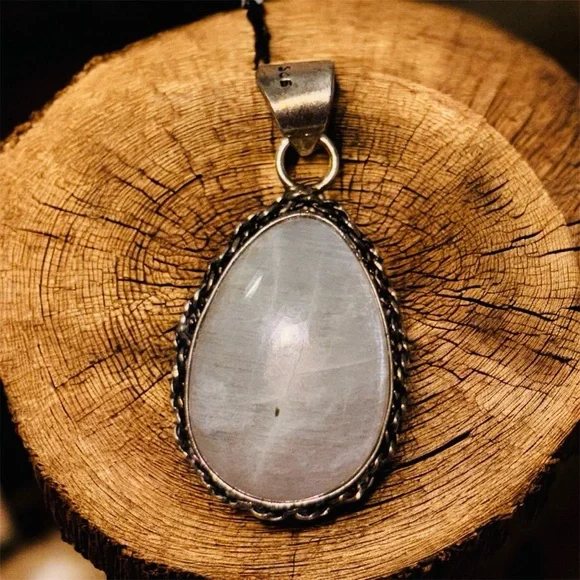 Elegant Moonstone Sterling Silver 925 Pendant for Necklace - Picture 1 of 1